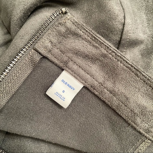 Old Navy High-Waisted Mini Skirt, Faux Suede (x2) - Picture 4 of 6